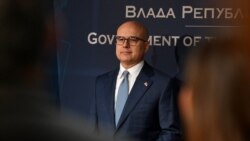 Premijer Srbije podneo ostavku posle još jednog napada na studente