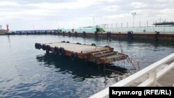Зруйнований шостий причал на центральній набережній Ялти
