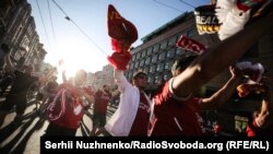 Марш фанатів