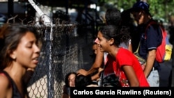 Темир тор артындагы жакындарынан кабар алалбай муңга баткандар. 28-март, 2018-жыл