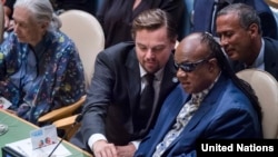 Леонардо Дикаприо и Стиви Вандер на Генассамблее ООН, Нью-Йорк, 16 сентября 2016