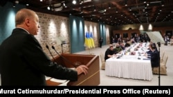 Президент Туреччини Ердоган звертається до учасників українсько-російських переговорів у Стамбулі. Туреччина, 29 березня 2022 року