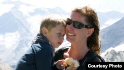 Ева Виткова с сыном Адамом. Чехия, 2012 год.