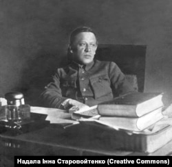 Симон Петлюра, головний отаман армії УНР (з листопада 1918 року), голова Директорії УНР (9 травня 1919 – 10 листопада 1920)