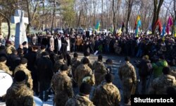 Під час відкриття пам'ятника на честь Акту Злуки УНР та ЗУНР 22 січня 1919 року. Дніпро, Соборна площа, 22 червня 2017 року