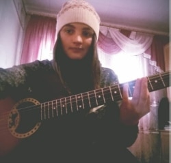 Окрім театру, Оксана має ще одне захоплення - музику