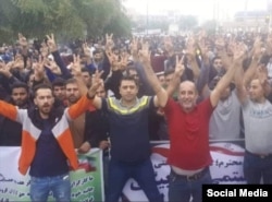 تجمع اعتراضی کارکنان نیشکر هفت‌تپه در آبان ۹۷