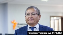 Марат Үсөналиев.