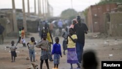 در نتيجه سال ها خونريزی و جنگ های قبيله ای و مذهبی، جنوب سودان با وجود برخوداری از منابع قابل ملاحظه طبيعی، در رديف فقير ترين مناطق جهان قرار دارد .