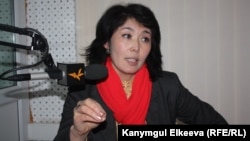 Гульжамал Султаналиева.