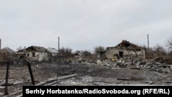 Українські військові зазначають, що противник використовує стару тактику – інфільтрує окремі групи в район непідконтрольних йому селищ з метою зняти постановочні відео 