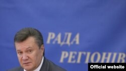 Ukraine -- Viktor Yanukovych at a "Council of Regions," Bucha, Kiev Region, 09Sep2010