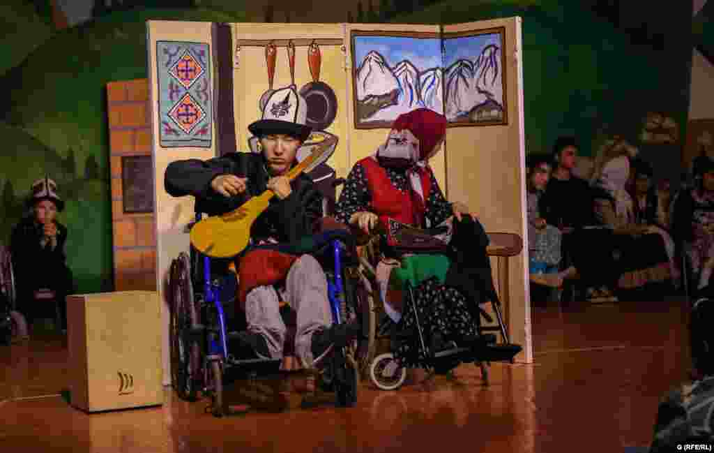 Спектаклде &quot;Үмүт-Надежда&quot; балдар реабилитациялык борборунун тарбиялануучулары роль жаратты.