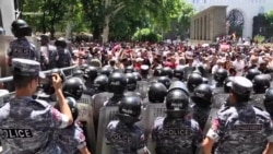 Ակցիաները շարունակվում են. ընդդիմադիրներին չհաջողվեց հանդիպել նախարարների, ԵՊՀ ռեկտորի հետ