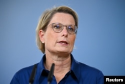 Штефани Хубиг, министр юстиции Германии, делает заявление о расследовании взрыва на «Северном потоке». Берлин, 21 августа 2025 года