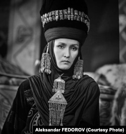 Гүлнара Чокубаева режиссёр М.Убукеев тарткан "Манас ааламы" тасмасында Каныкейдин ролун аткарган.