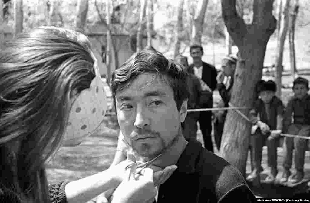 Геннадий Базаровдун &quot;Буктурма&quot; тасмасын тартуу учуру. 1968-жыл.