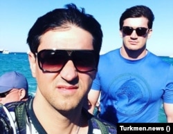 По данным независимых изданий, Шамурат Реджепов (справа) вместе со своим старшим братом Хаджимуратом имеют контроль над химической промышленностью Туркменистана. (Фото с сайта turkmen.news)