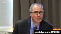 Руководитель армянской миссии МВФ Хоссейн Самии (архив) 