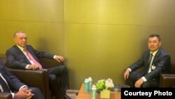 Режеп Тайып Эрдоган жана Садыр Жапаров.