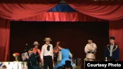 "Җан Баевич"тан күренешләр