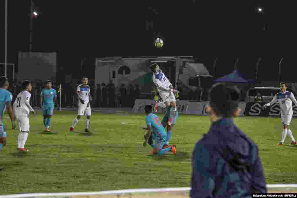 Индиялык футболчулар оюн бүтөөрүнө аз калганда (88-мүнөт) эсебине бир гол жаза алышты. &nbsp;