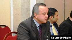 Öňki türkmen diplomaty, daşary ýurtda döredilen “Respublika” oppozision partiýasynyň agzasy Çary Işanýazow