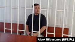 Мелис Аспеков соттук отурумдарда. Архивдик сүрөт.
