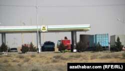 Bu gezek hususy ýük awtoulaglary bolan sürüjilere mugt benzin talony berilmez.