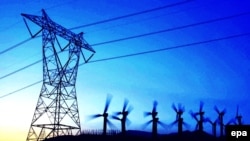 طوفان و باد شدید، خسارت های فراوانی به بار آورده است