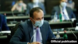 Министр здравоохранения Арсен Торосян (архив)