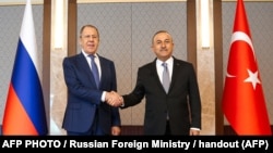 Ռուսաստանի և Թուրքիայի ԱԳ նախարարներ Սերգեյ Լավրովն ու Մևլյութ Չավուշօղլուն, Անկարա, 8-ը հունիսի, 2022թ.