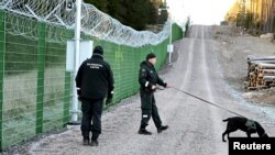 Ілюстраційне фото. Фінські прикордонники на кордоні з Росією, 2023 рік