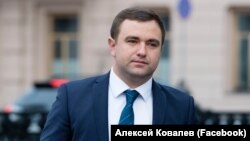 Інформацію про те, що народний депутат Олексій Ковальов нібито «загинув» в результаті вибуху автомобіля на окупованій території Херсонщини поширив 22 червня Євген Шевченко, відомий як «агент НАБУ»