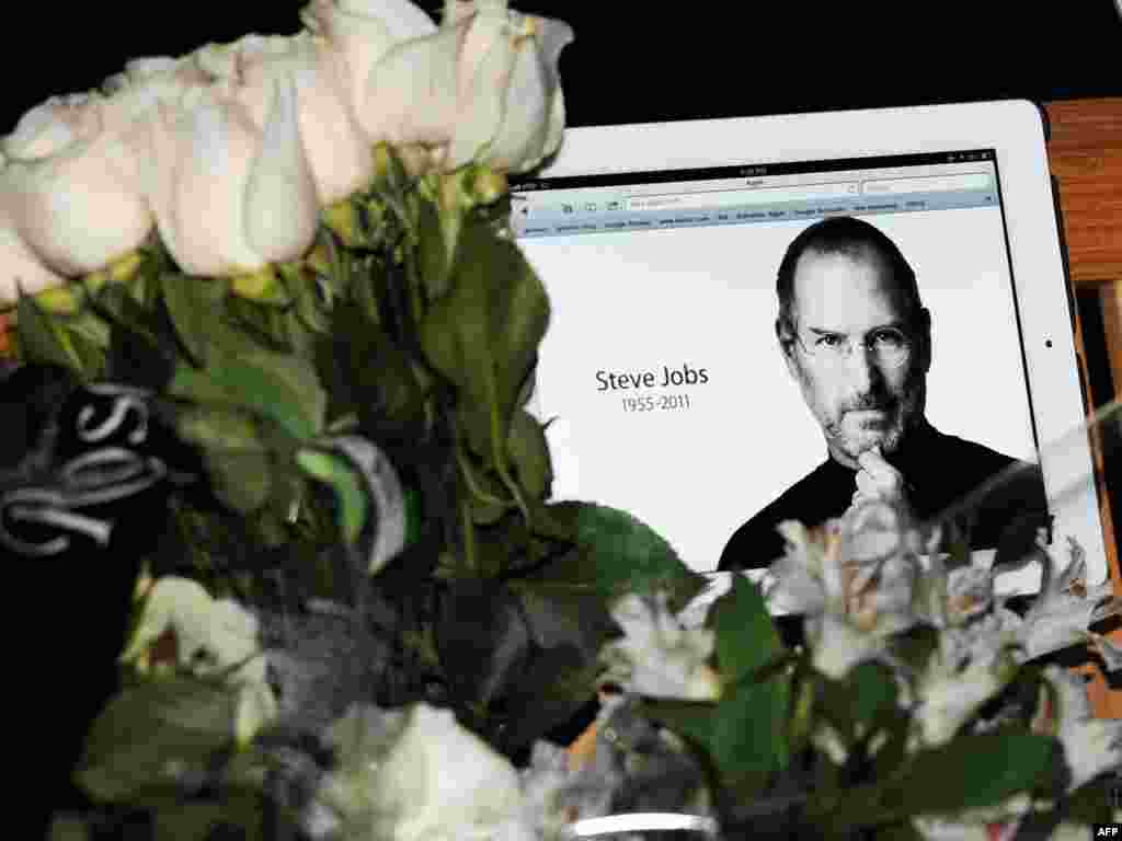 ادای احترام به استیو جابز