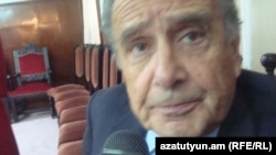 Аргентина - Аргентинский бизнесмен и филантроп армянского происхождения Эдуардо Эрнекян дает интервью Радио Азатутюн, Буэнос-Айрес, 6 апреля 2011 г.  