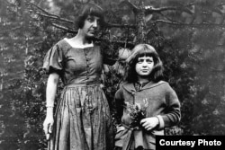 Марина Цветаева и Ариадна Эфрон.