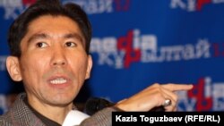 Саясат таануу илимдеринин кандидаты Досым Сатпаев.