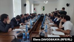 Депутаты заверили омбудсмена в готовности обсуждать сложные вопросы и спорные моменты