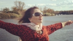 وقتی روسری‌ام را برداشتم؛ گفت‌وگو با فریبا داوودی مهاجر