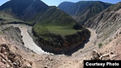 Быйыл  жыл башында Кыргызстан, Казакстан жана Өзбекстандын энергетика министрлери “Камбар-Ата-1” ГЭСин куруунун жол картасына кол койгон.