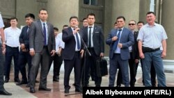 Акылбек Жапаров.