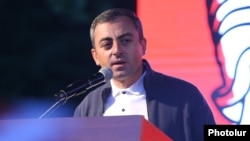 Armenia - Opposition leader Ishkhan Saghatelian speaks at a rally in Yerevan, June 14, 2022.