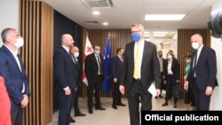 Посол Евросоюза в Грузии Карл Харцель и лидеры грузинской оппозиции