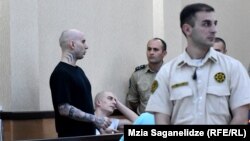 Георгий Сохадзе повторил то, о чем говорил в ходе судебного процесса: что дело сфальсифицировано, и он непричастен к убийству