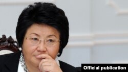 Қирғизистонлик таҳлилчилар президент Роза Ўтунбаеванинг жиноятчиликка қарши кураш авж олдирилиши ҳақидаги гапларига ишонқирамай қарамоқдалар.