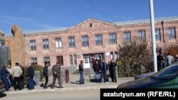 Ախուրյանի ընտրատեղամասերից մեկը, 5-ը նոյեմբերի, 2017թ․