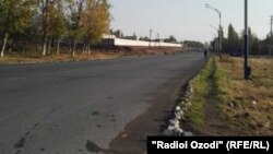 Дорога, ведущая в колонию, заблокирована