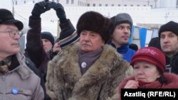 Равил Шәрәфи митингта
