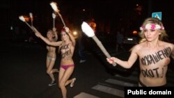 «Начная атака на Лукашэнку» FEMEN